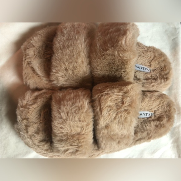 Azalea Wang Fury Slides size: 9.0 - Picture 3 of 5